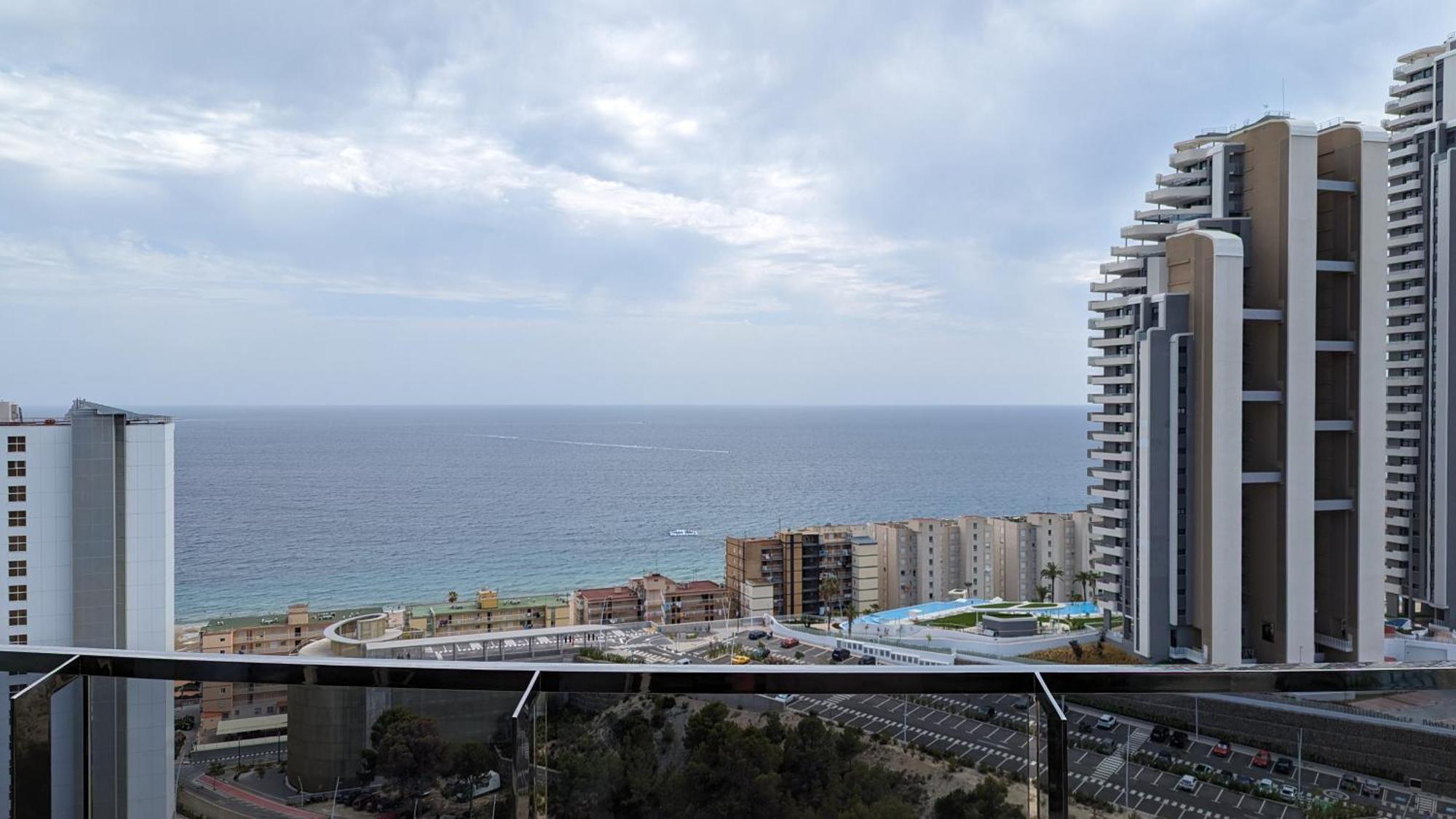 Sunset Waves Sea View Apartments Benidorm Exterior foto